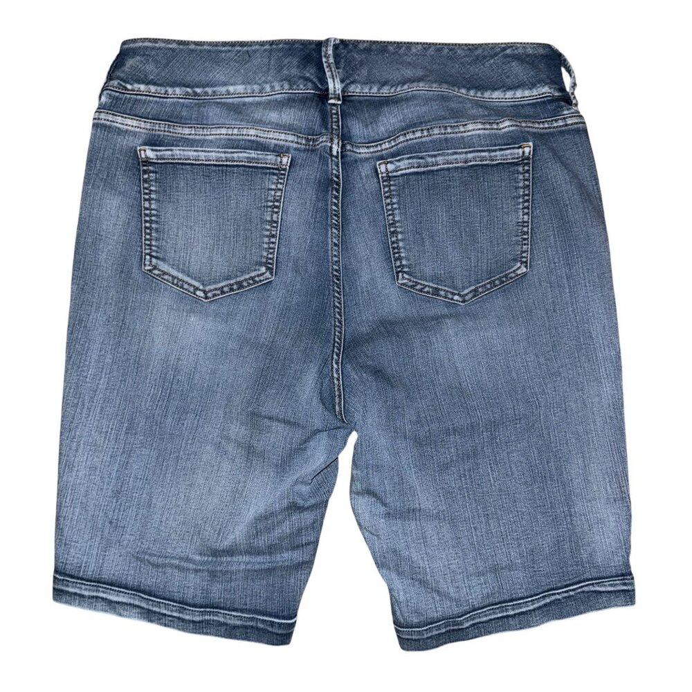 Torrid Womens Plus Size Bermuda Shorts Womens 18 Light Wash Pockets - Picture 4 of 7